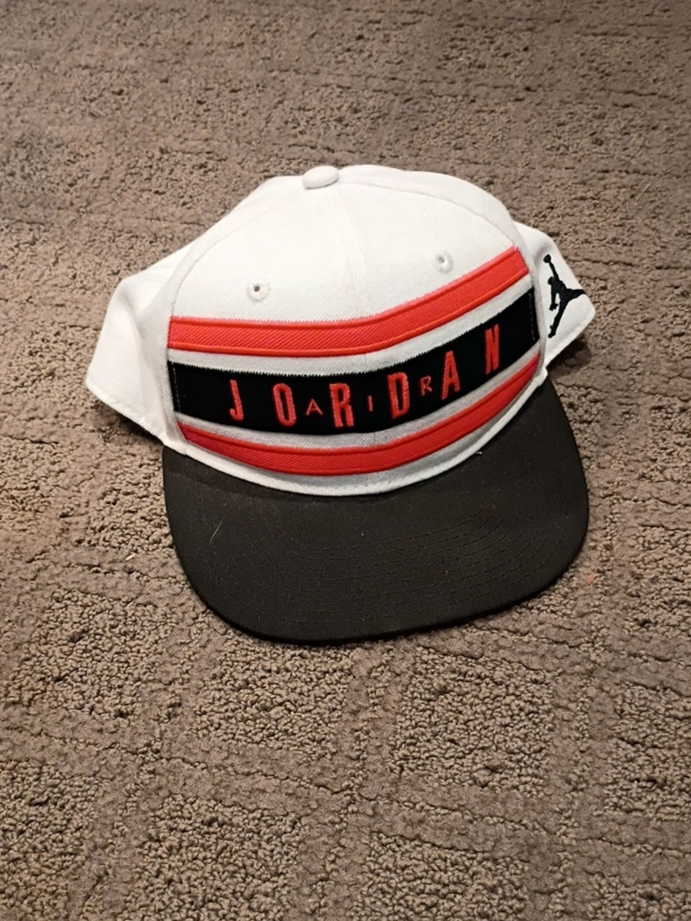 Jordan Kids White, Black and Red Snapback Hat